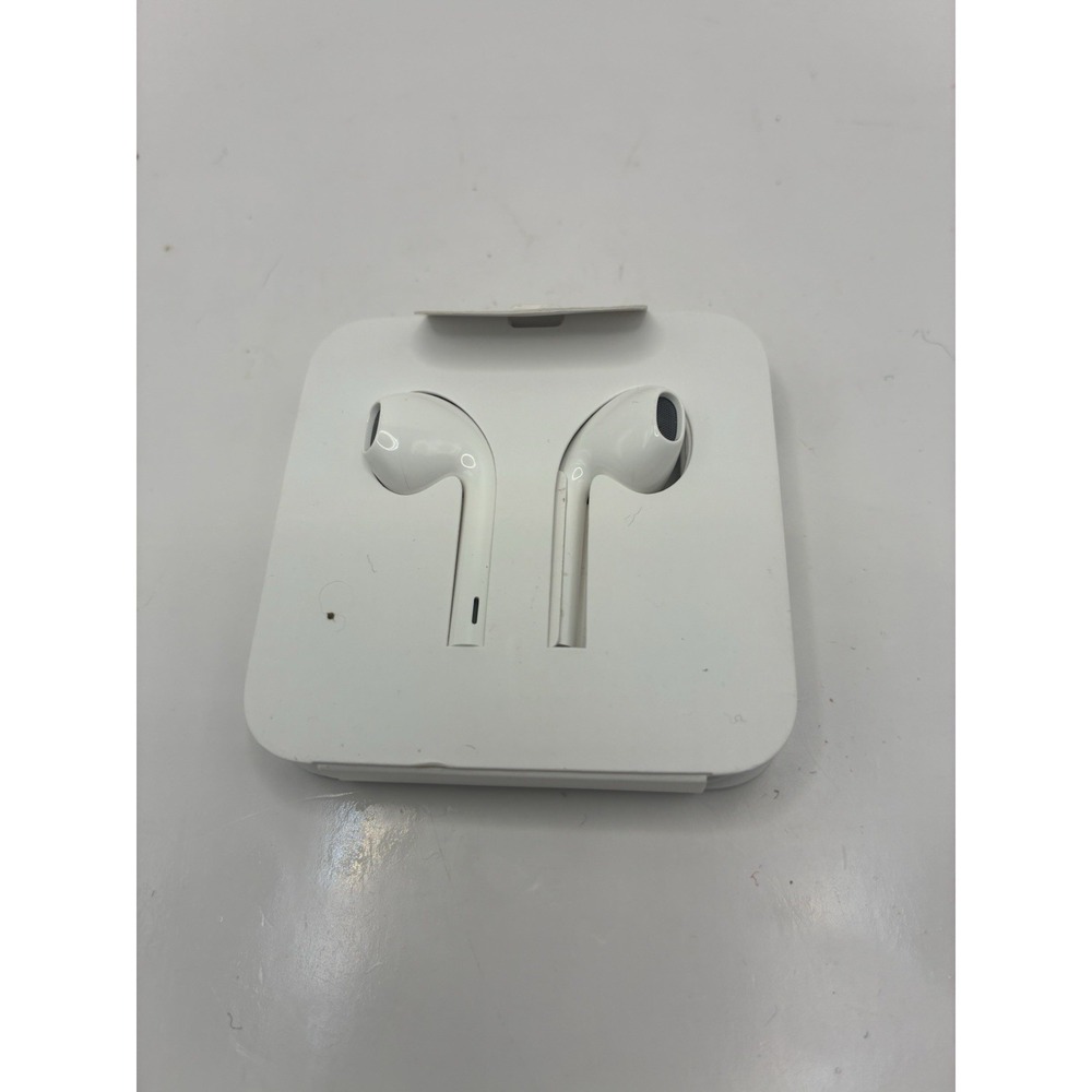 NEW !!! Apple EarPods Wired Earbuds w/ Lightning to Female 3.5mm Adapter Cable
